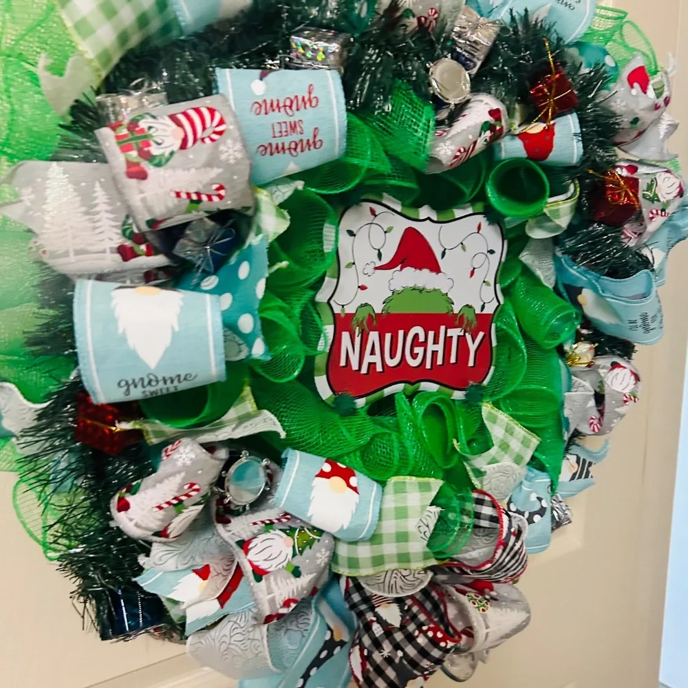 Christmas wreath/nauty